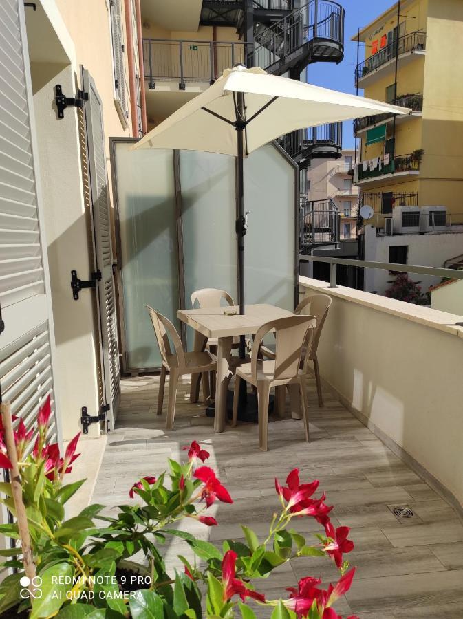 Apartamento Pama Mar Imperia Exterior foto