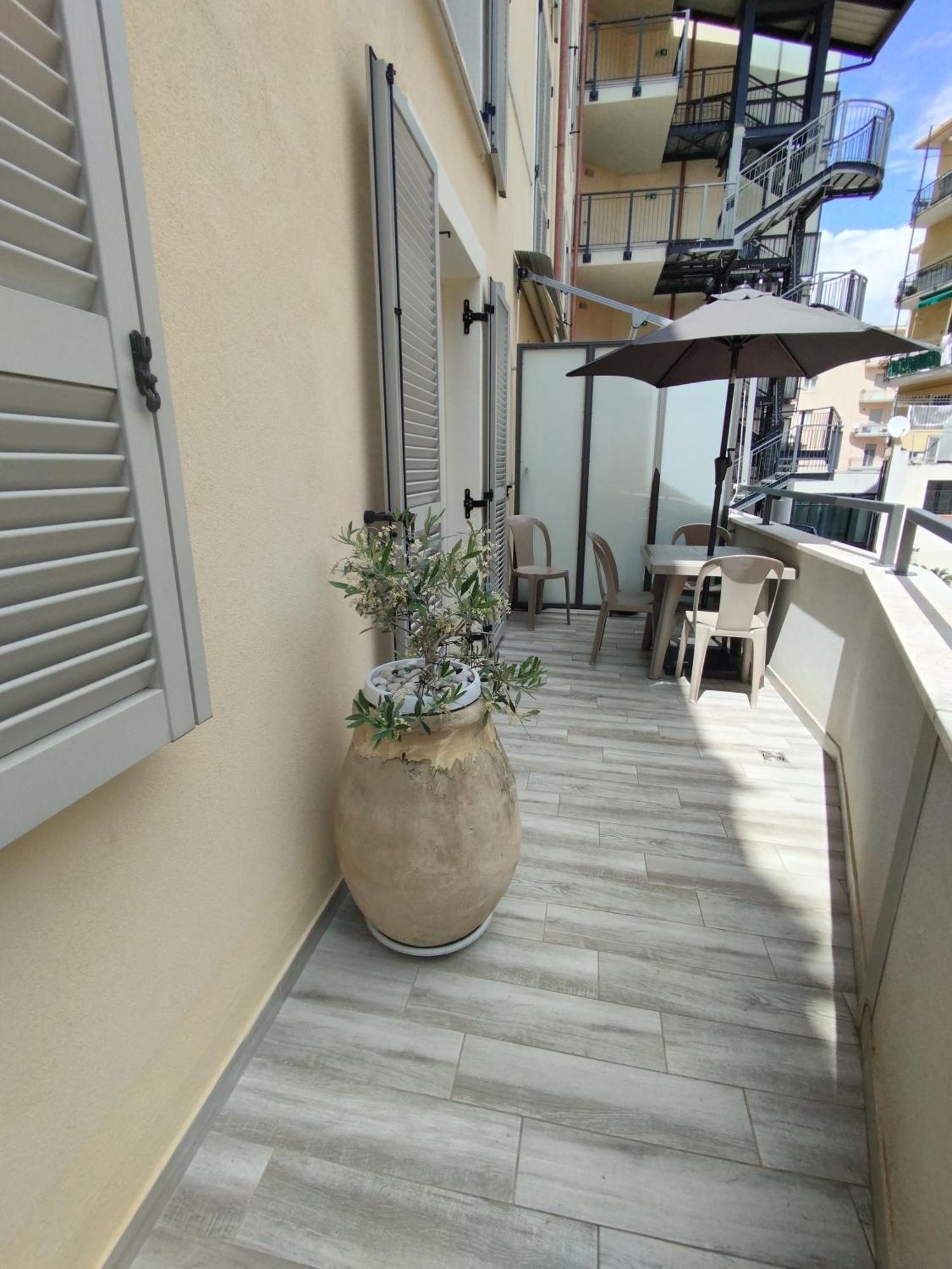 Apartamento Pama Mar Imperia Exterior foto